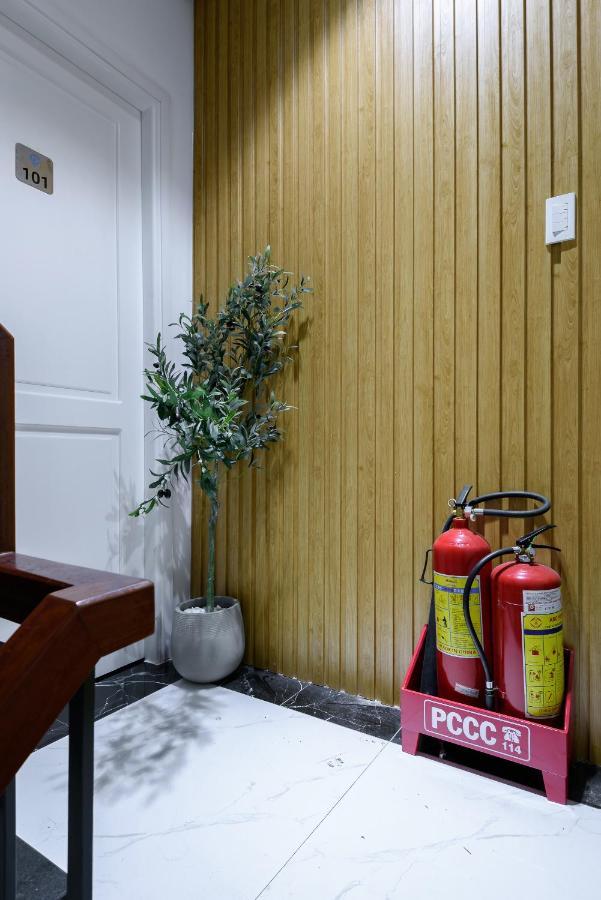 Cozrum Homes - Graceful Corner Cidade de Ho Chi Minh Exterior foto